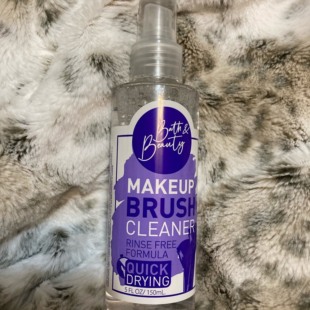 🟣✨Makeup Brush Cleaner✨New✨